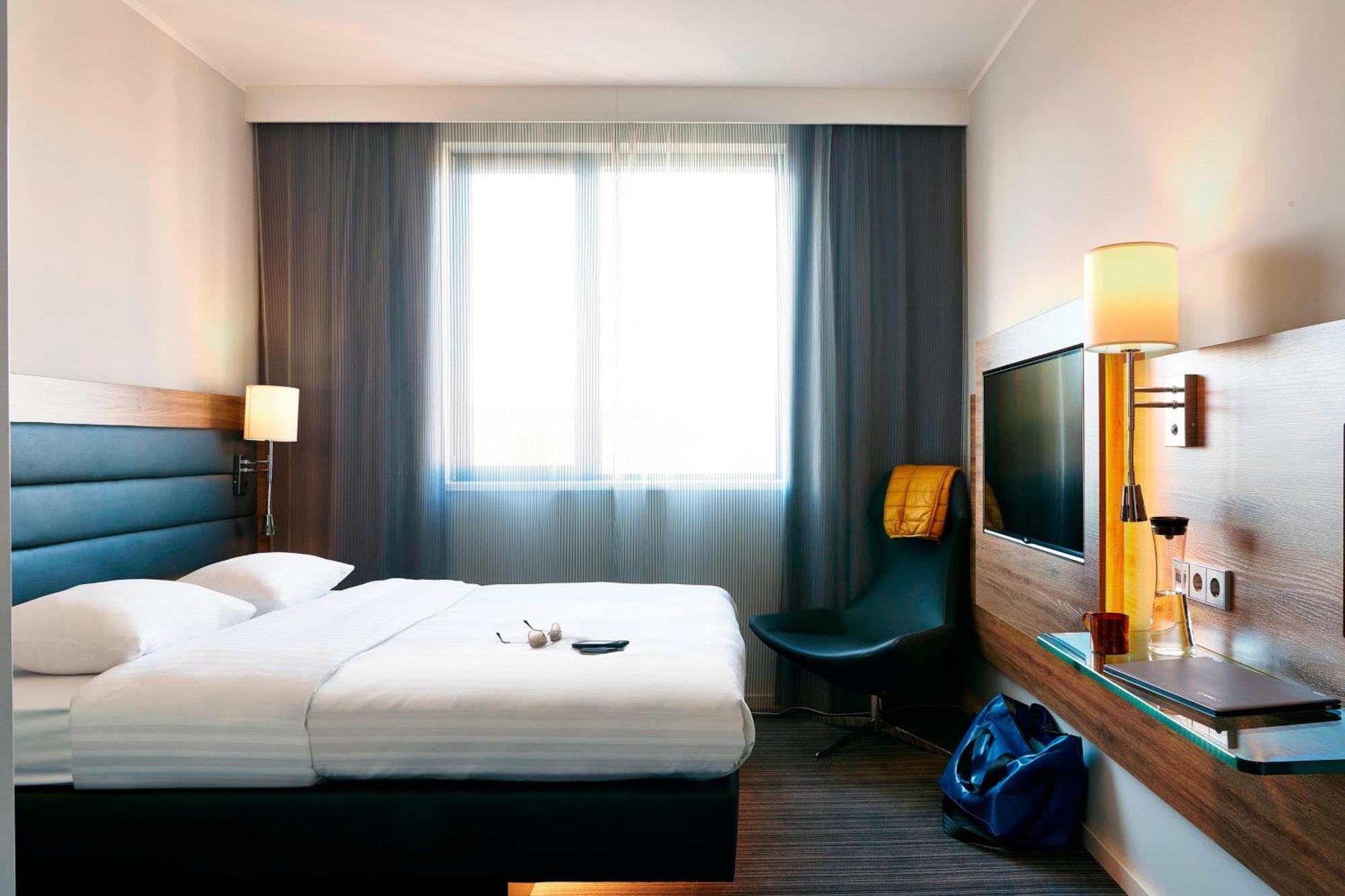 Moxy London Heathrow Airport Hotel