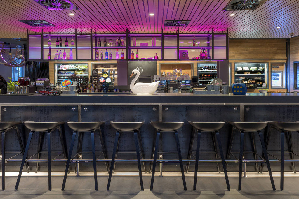 Hotel Moxy London Heathrow Airport Hounslow